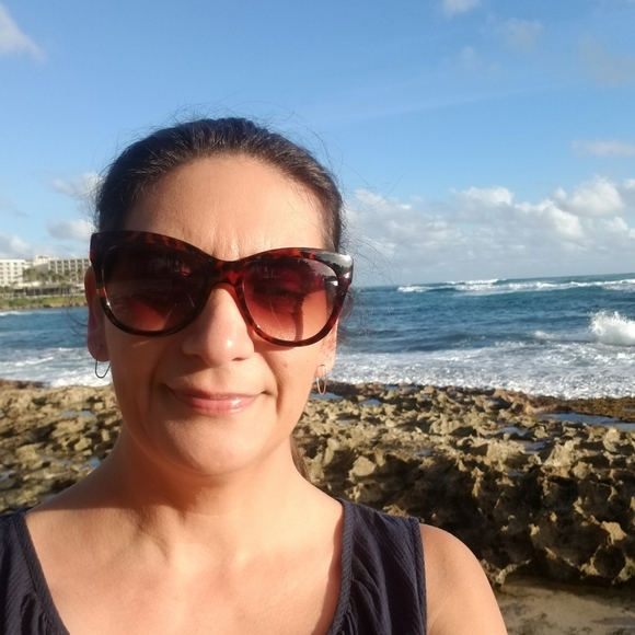 Meet your Posher, Tiana - Picture 13 of 14